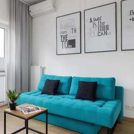 Turquoise Studio With Balcony & Air Conditioning By Renters * Krakov