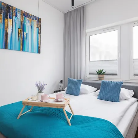 Daire Turquoise Studio With Balcony & Air Conditioning By Renters